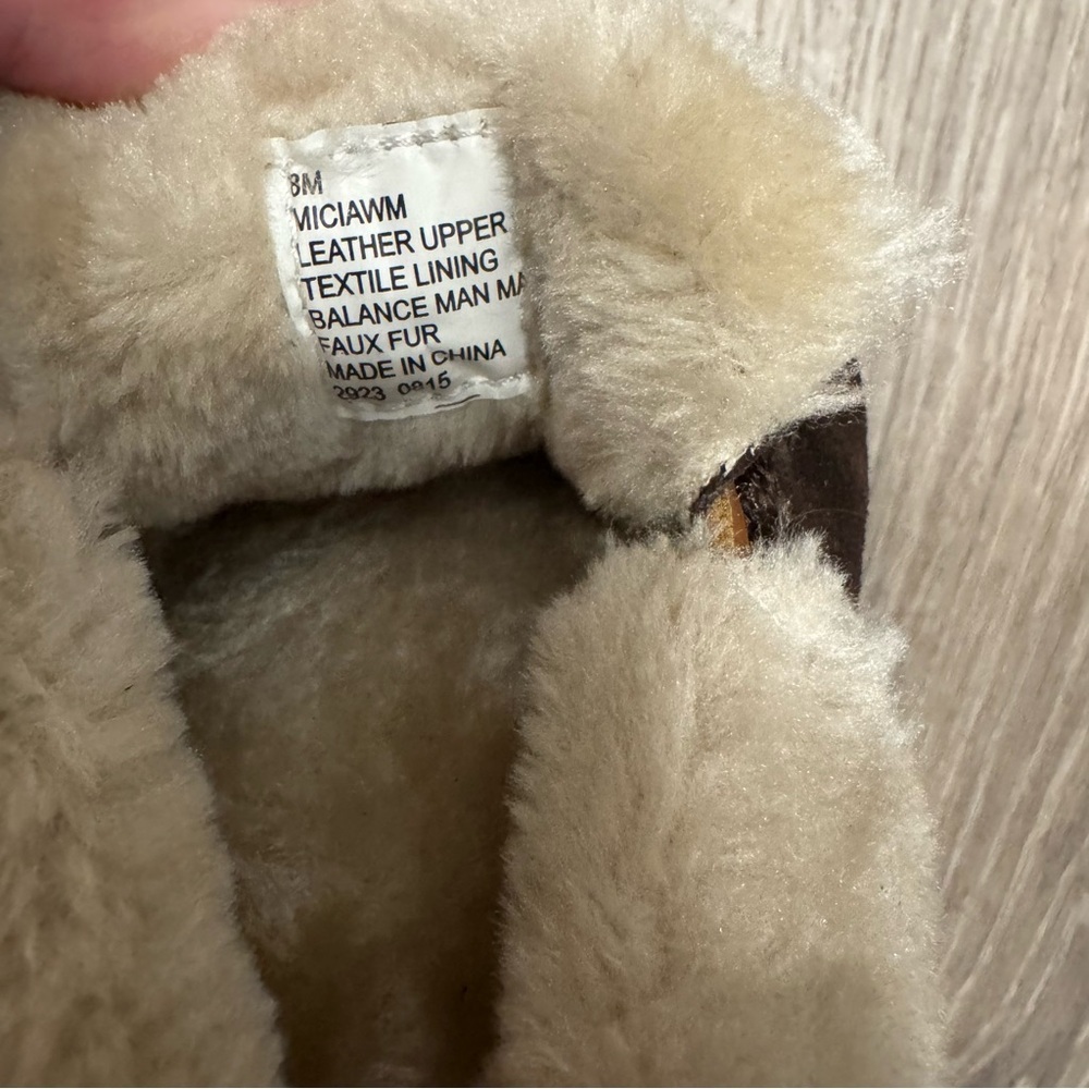Easy spirit slipper shoes - Picture 3 of 3